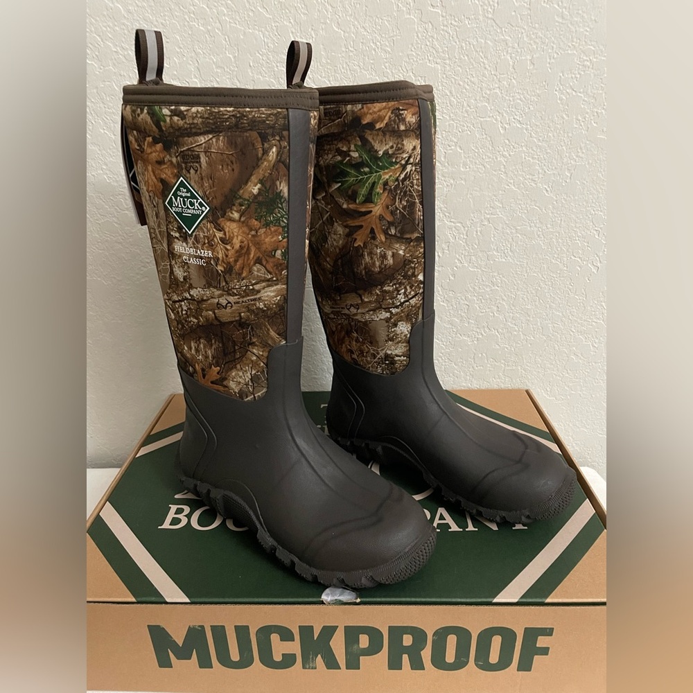MUCK Fieldblazer Classic Fleece Boots (FBFRTE) in Brown/Realtree Edge -Mens Sz 7